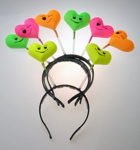 Imagen ilustrativa de VINCHA LOCA CORAZON FLUO x 6